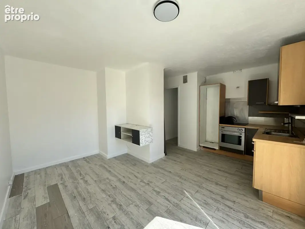 Toulon est - dernier etage - appartement t2 de 38 m2 avec balcon et parking - photo 3