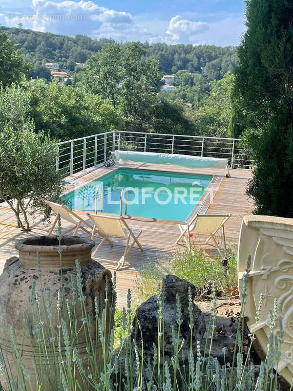 Villa Cabasse 9 pièces 230 m2  4 chambres avec piscine - photo 8