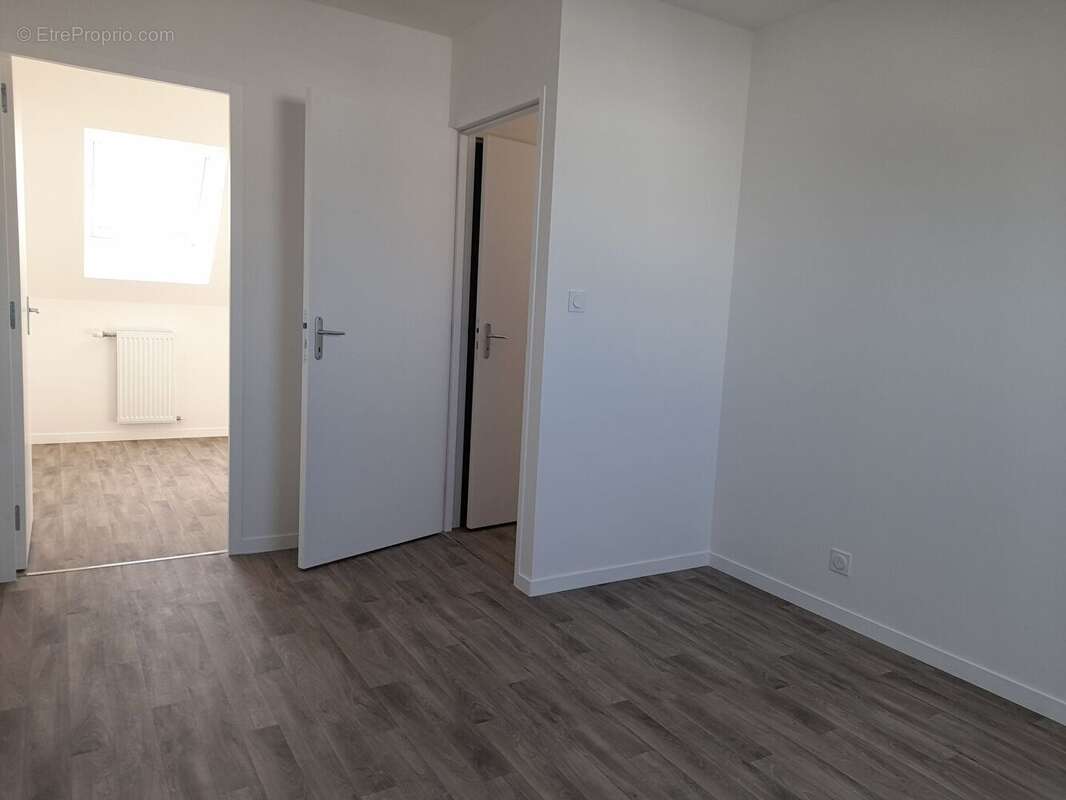 Belle maison d'env. 110 m² hab. sur un terrain exposé Sud Ouest - photo 10