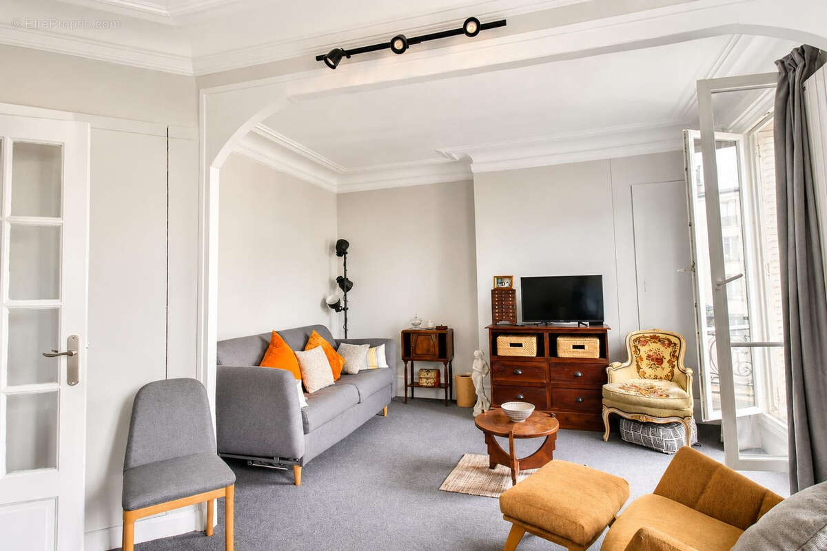 Appartement à PARIS-14E