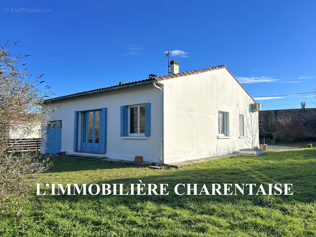 Maison à CORME-ECLUSE