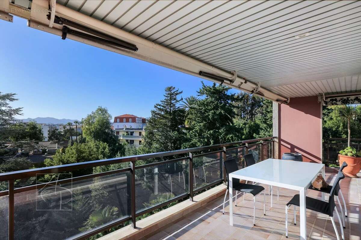 Appartement à CANNES