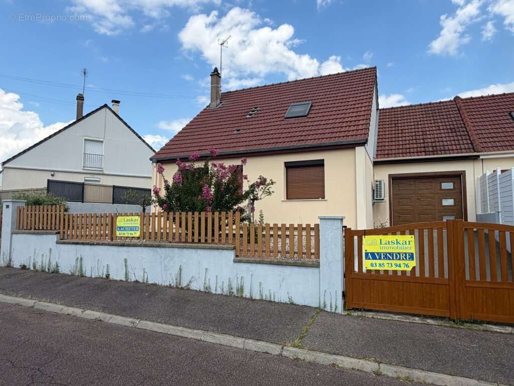 Maison 5 pièces 104 m2 le breuil - photo 2