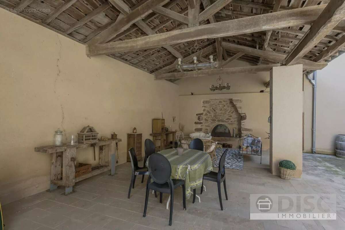 Maison à SAINT-MARTIN-LAGUEPIE
