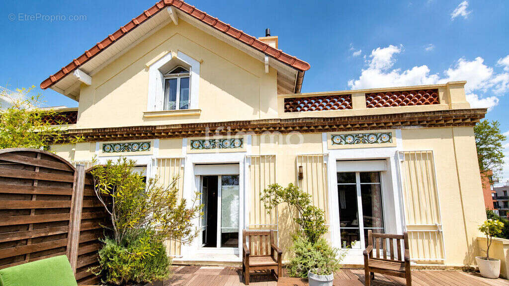Maison de charme avec grand jardin et terrasse – Calme, proche R - photo 8