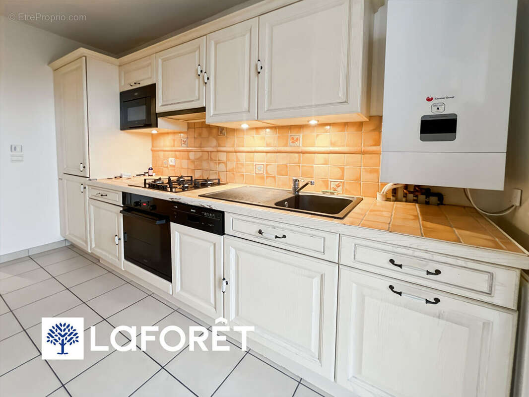 Appartement à SAINTE-GENEVIEVE-DES-BOIS