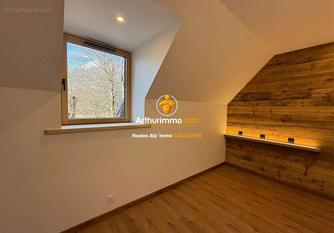 Appartement à EYGLIERS