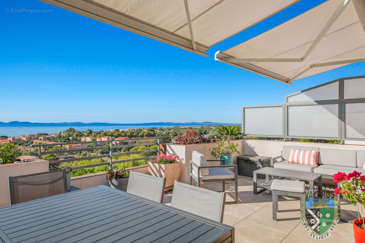 Appartement à LA LONDE-LES-MAURES