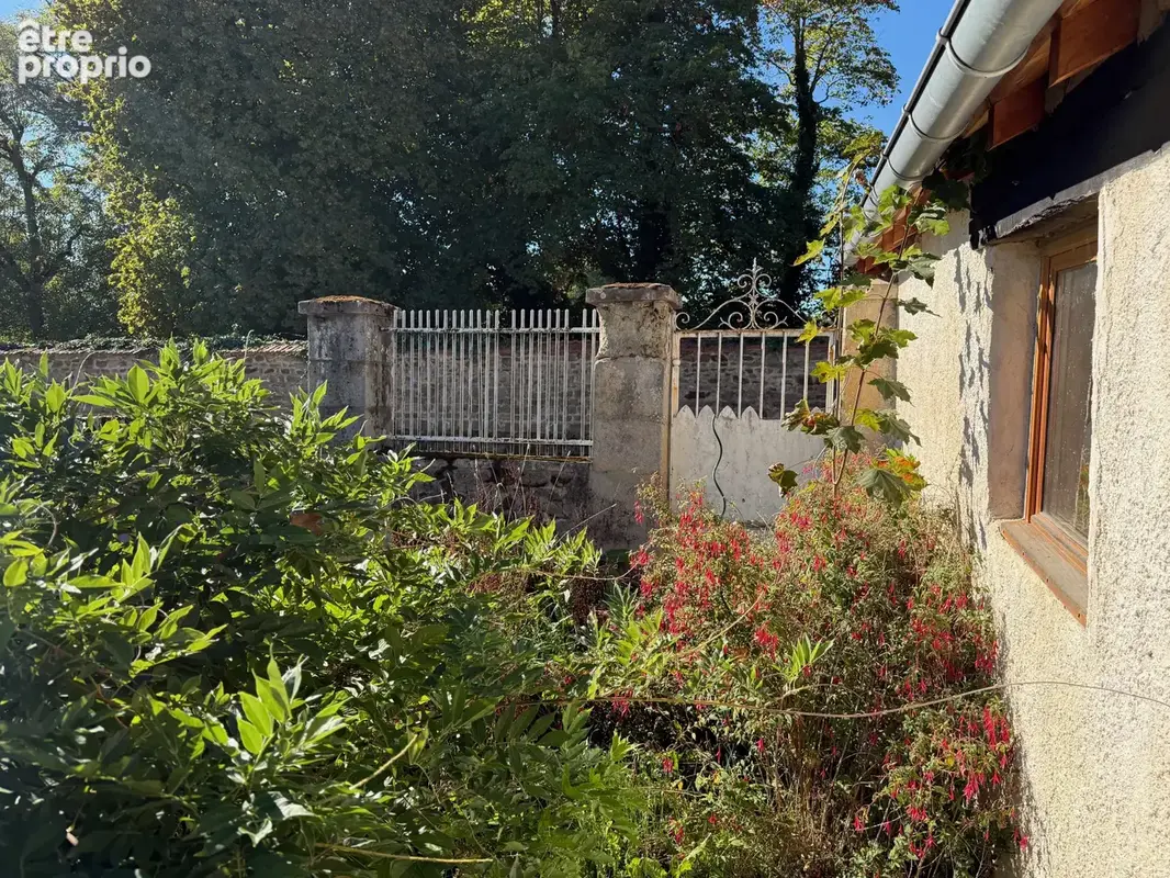 Auv 1234 : Maison rénovée avec jardin et garage à Marcillat, 641m2 - photo 14
