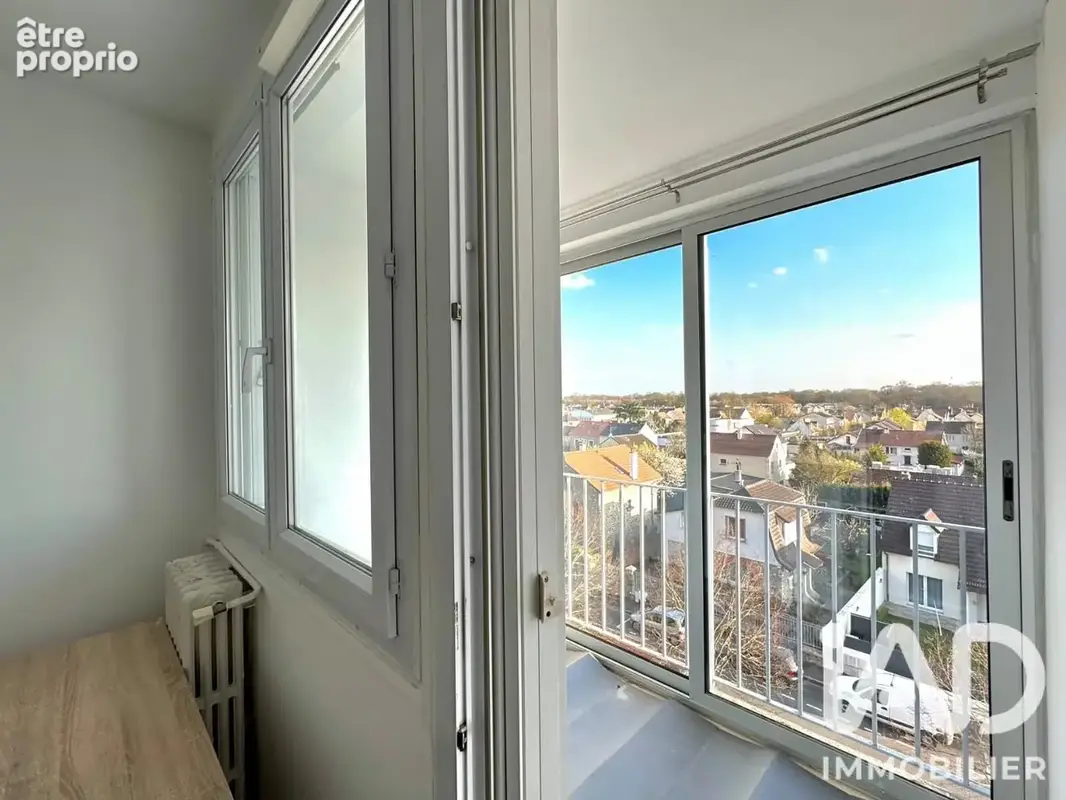 Photo 1 - Appartement à SAINT-CYR-L'ECOLE