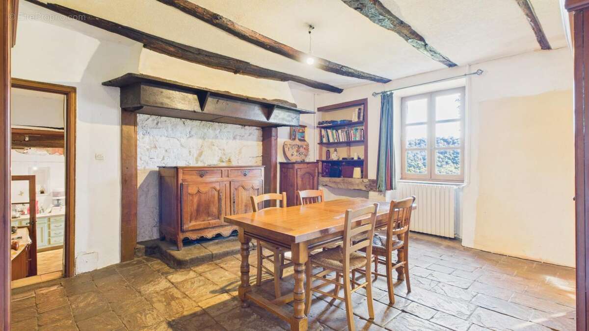 Maison à SEVERAC-LE-CHATEAU