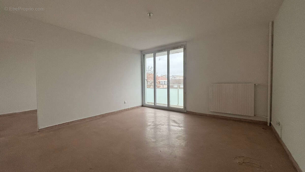 Appartement à PORT-DE-BOUC