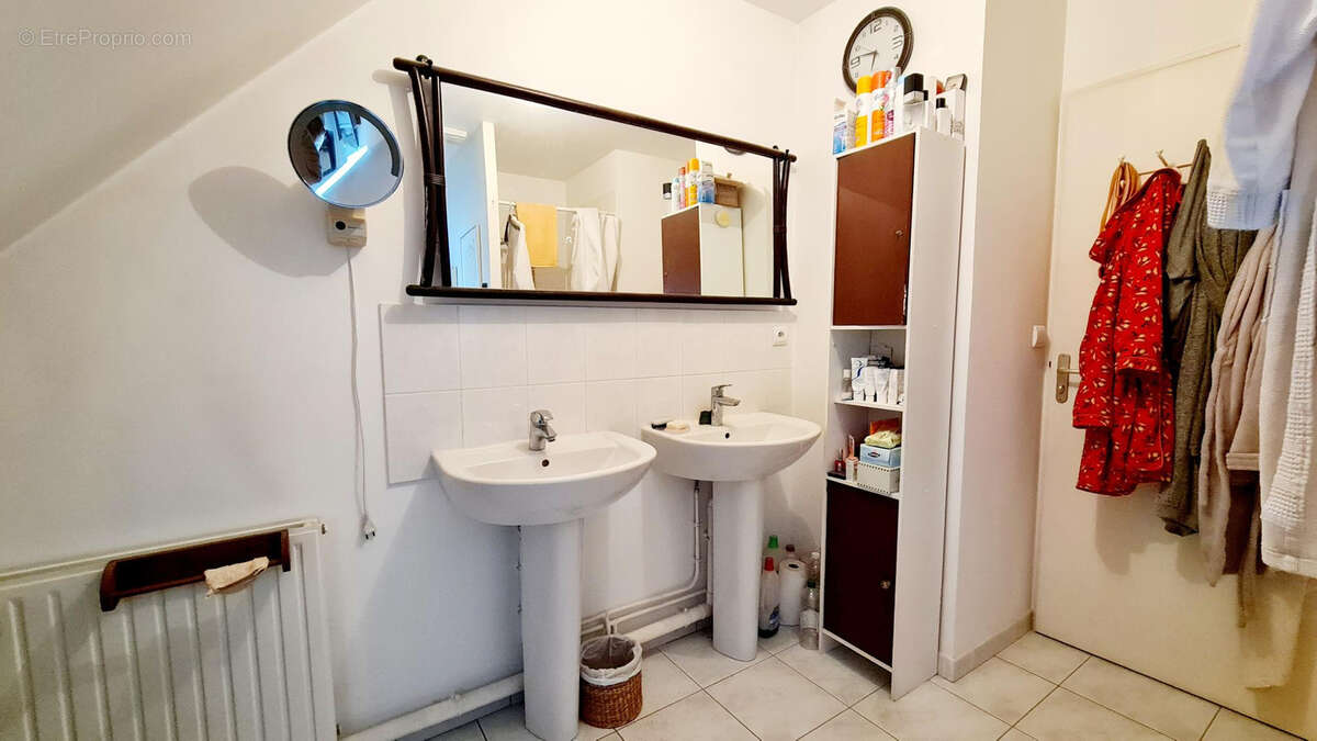 Maison à PONT-L&#039;EVEQUE