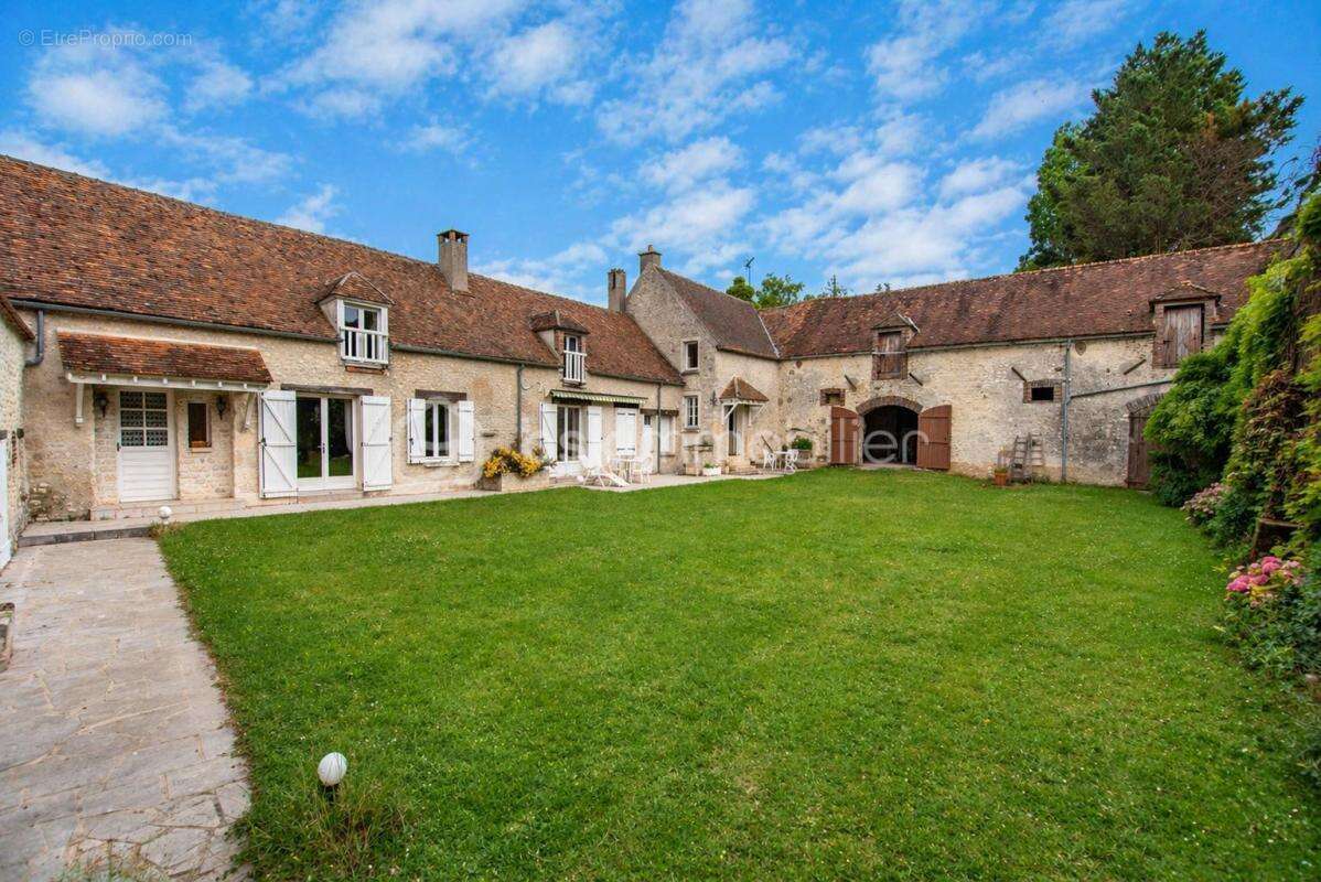 Maison à NEMOURS