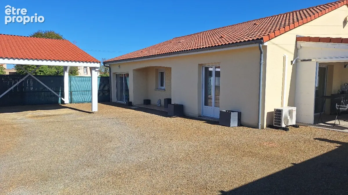 Maison Les Martres D'Artière 5 pièce(s) 115 m2 - photo 1