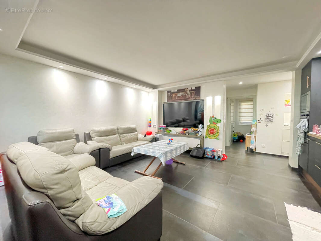 Appartement à LA MULATIERE