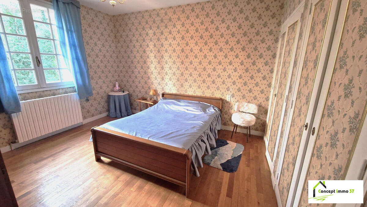 Maison 235 m² à Sainte-Maure-De-Touraine  - photo 7