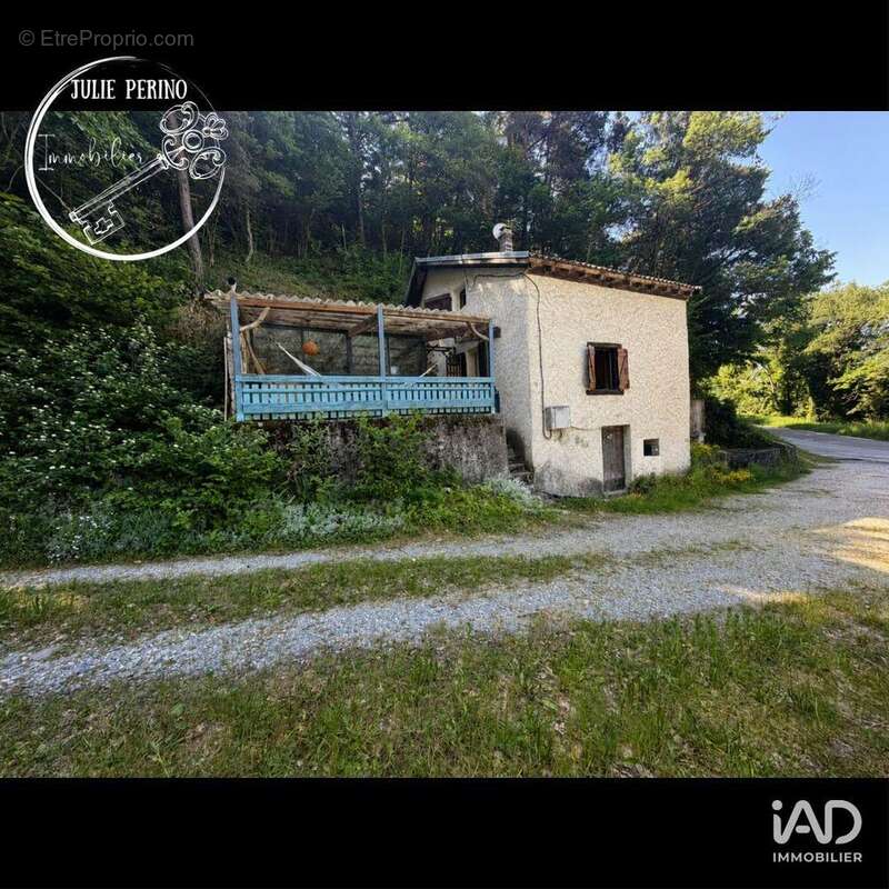 Maison 40 m² à Saint-Laurent-En-Beaumont  - photo 3