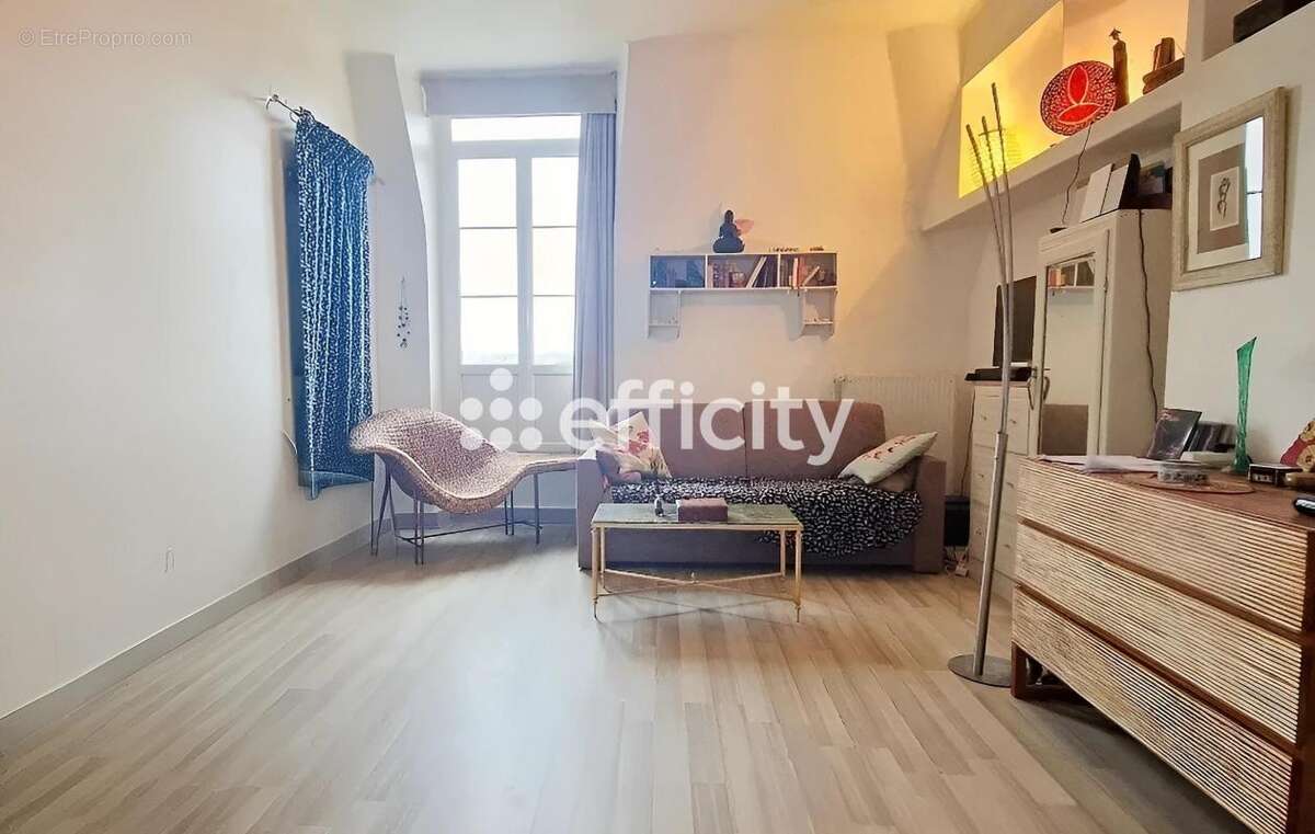 Appartement à ROUXMESNIL-BOUTEILLES