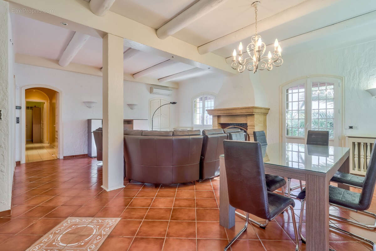 Maison à CAGNES-SUR-MER