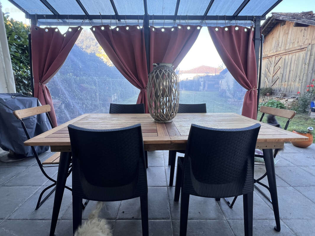 Maison à YGOS-SAINT-SATURNIN