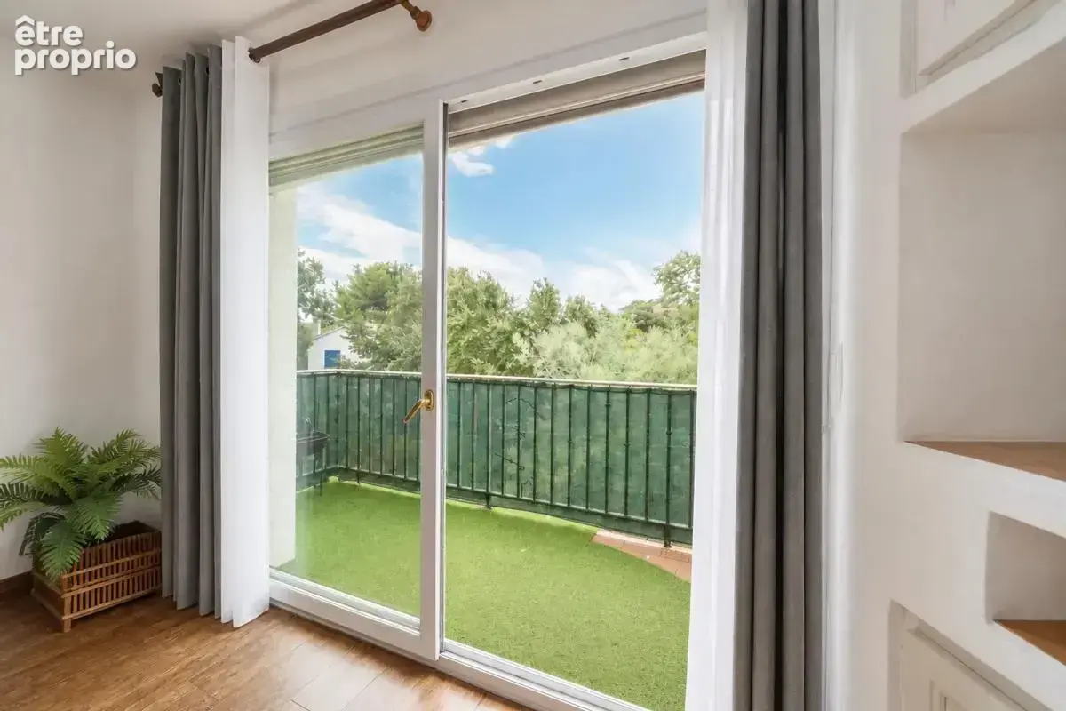 Cavalaire-sur-Mer - Appartement T2 42m2 avec balcon et parking - photo 10