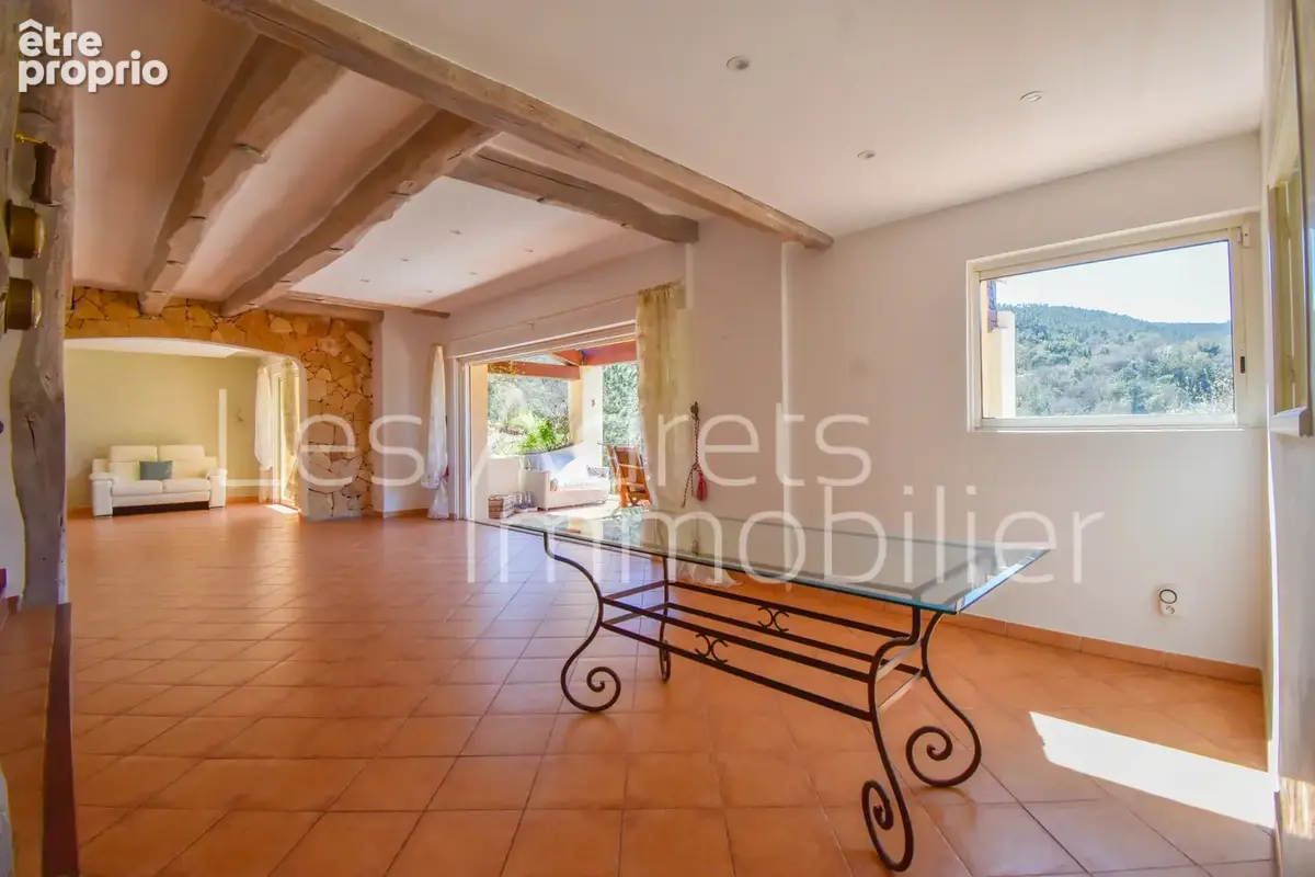 Propriété familiale avec dépendances - photo 12