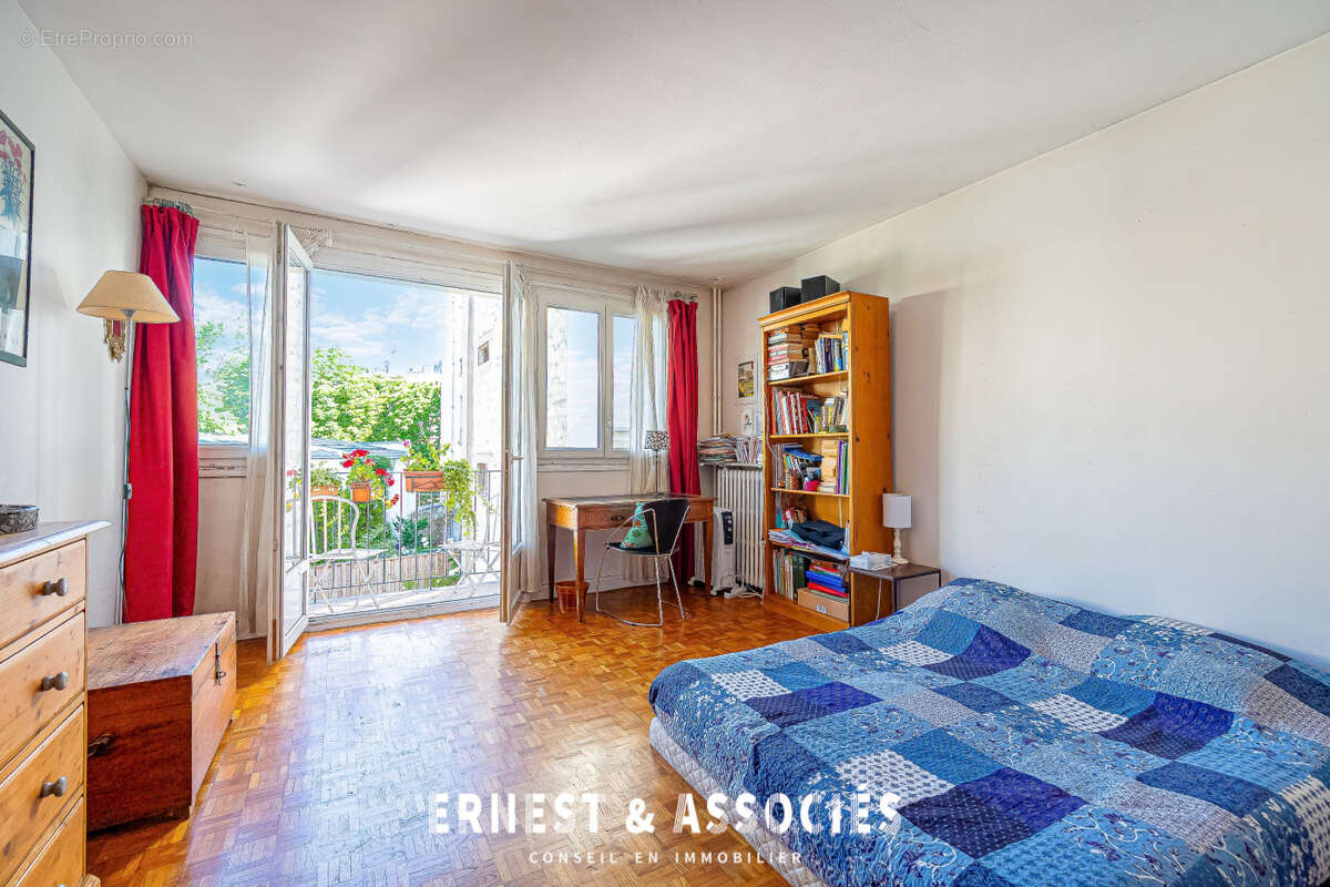 Appartement à PARIS-10E