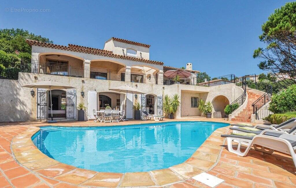 Maison à LES ADRETS-DE-L'ESTEREL