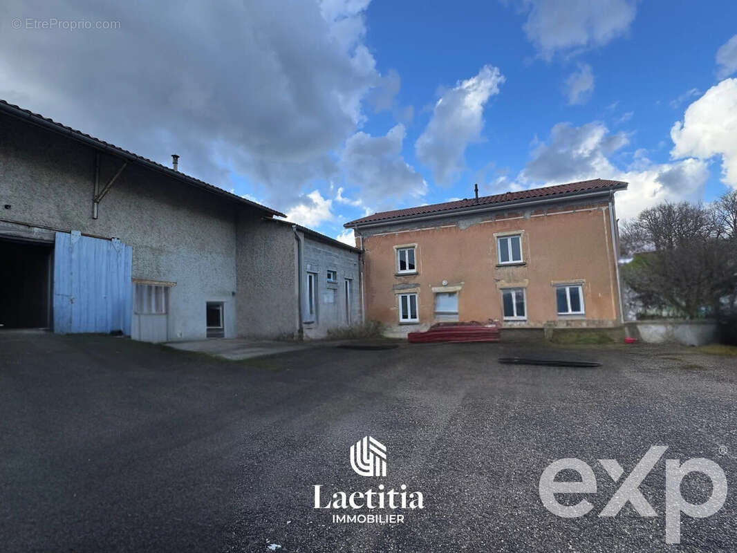 Maison à SAINT-GEORGES-D'ESPERANCHE