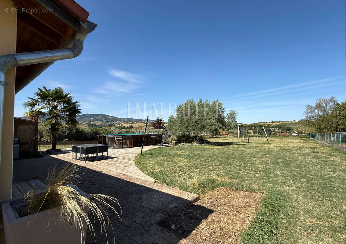 Villa familiale de plain-pied et sa jolie vue sur les collines - photo 23