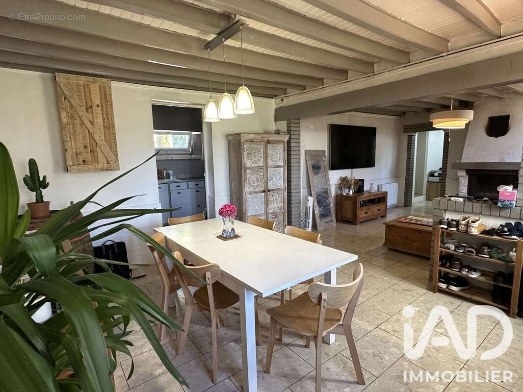 Maison 150 m² à Angerville-La-Martel  - photo 4
