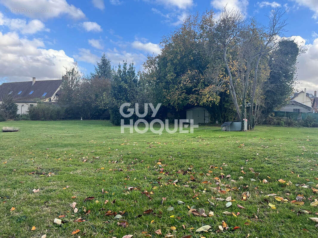 Terrain à ACQUIGNY