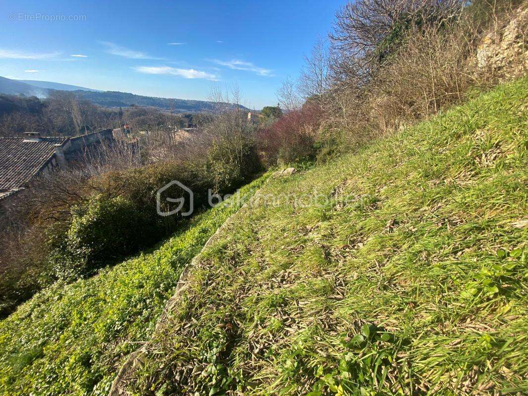 Terrain à BONNIEUX