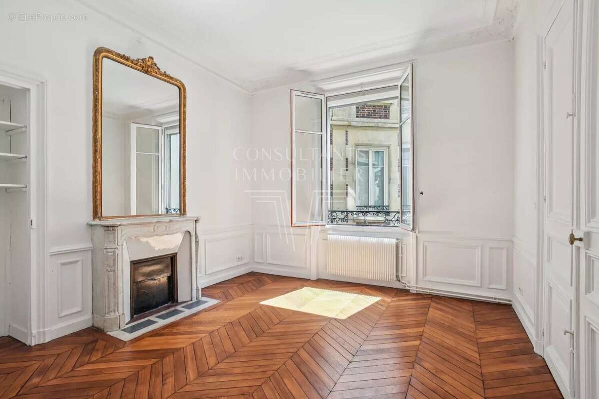 Appartement à PARIS-6E