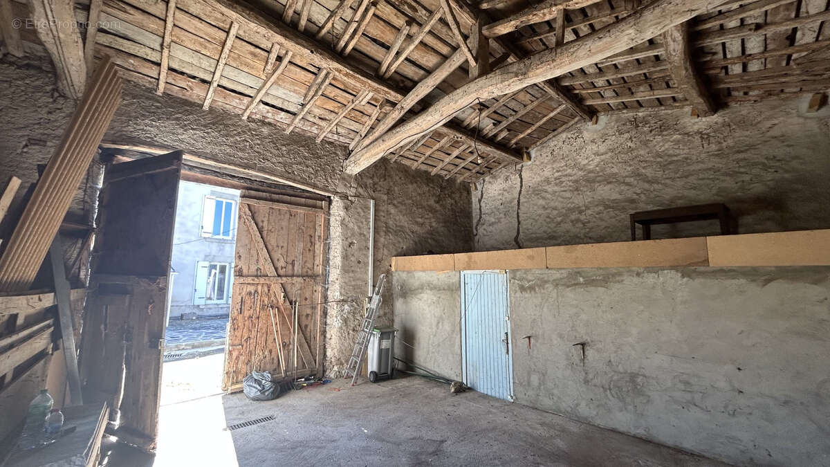 Maison à MOISSAT