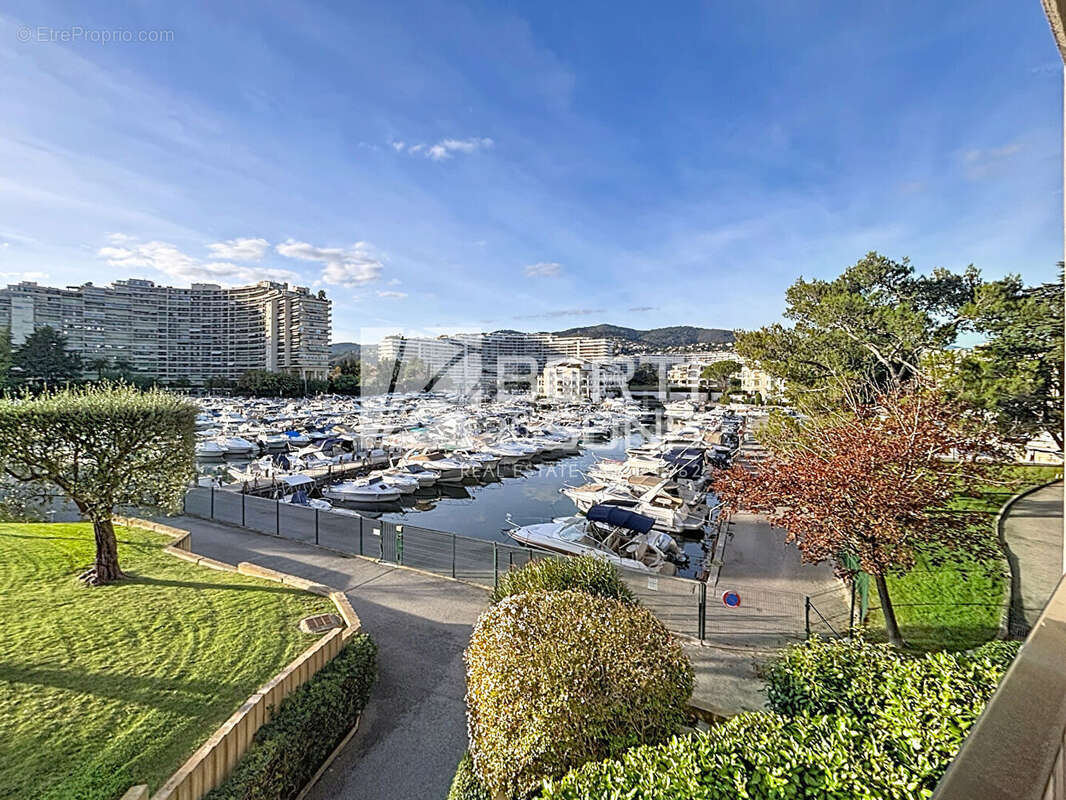 Appartement à MANDELIEU-LA-NAPOULE