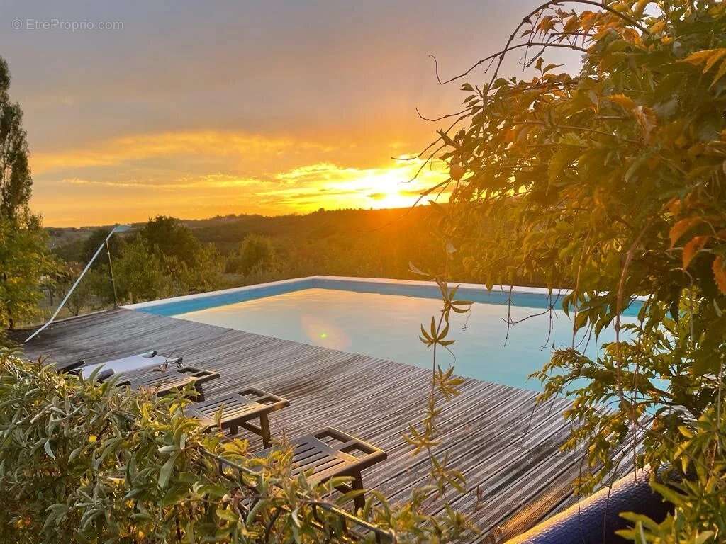 Maison à MONTPEZAT-DE-QUERCY