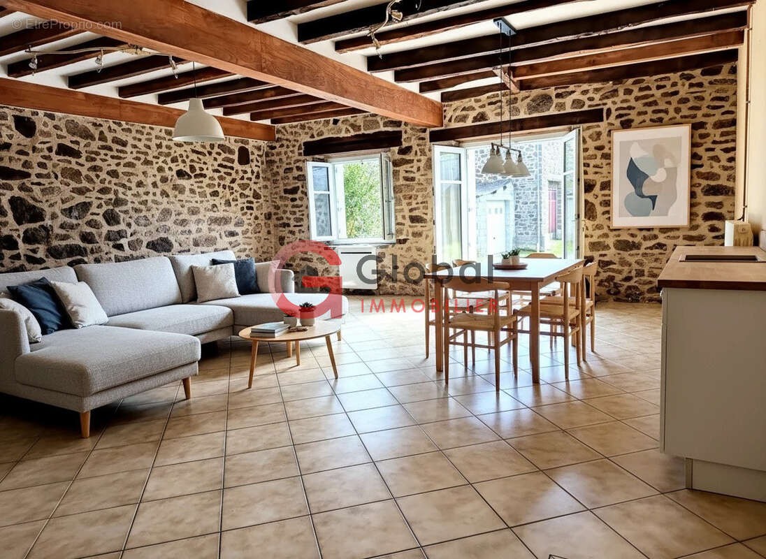 Maison à LUITRE