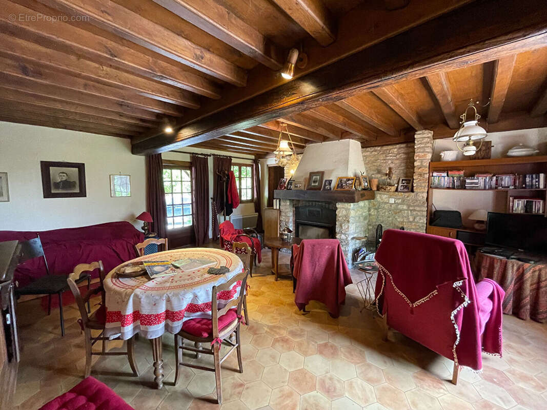 Maison à SAINT-USUGE