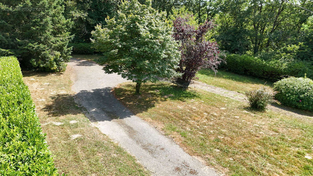 Terrain à SAINT-ETIENNE-DE-MER-MORTE