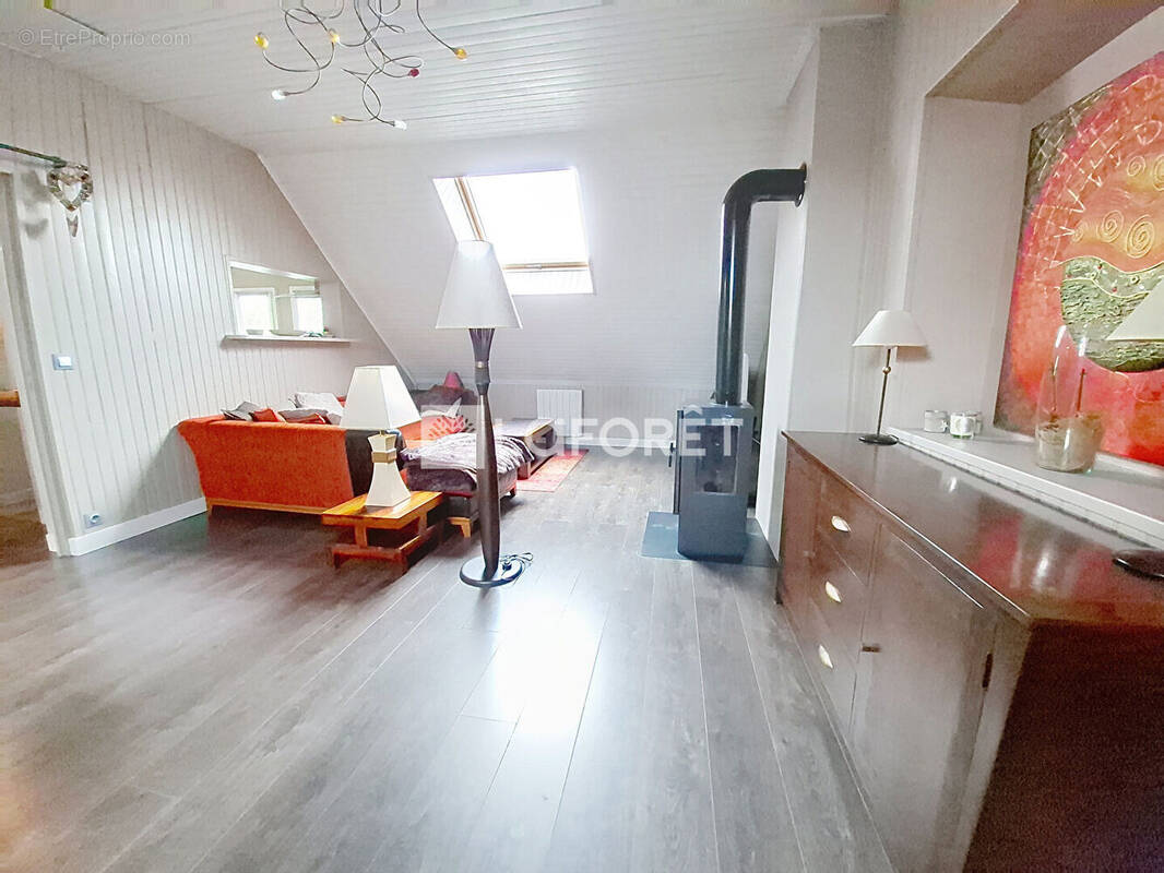 Appartement à BAILLY-ROMAINVILLIERS