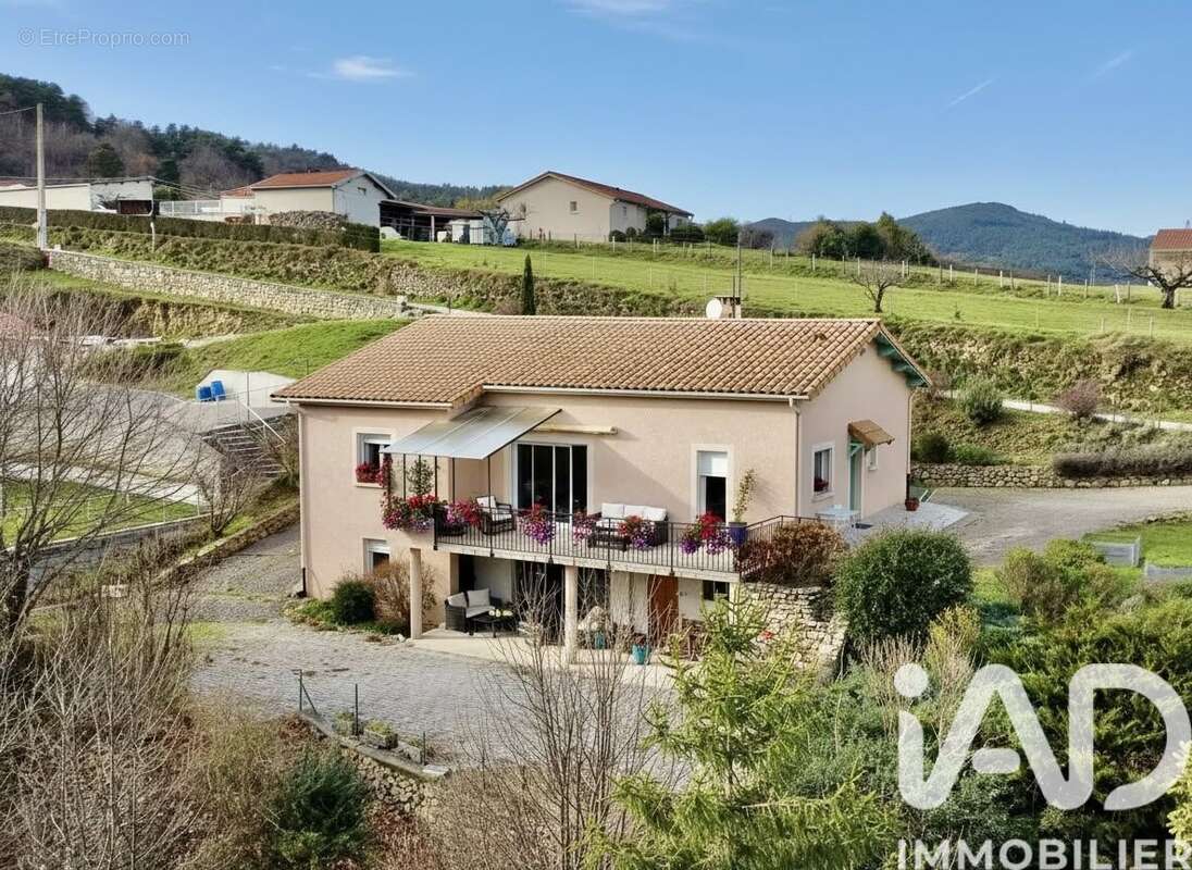 Photo 2 - Maison à SATILLIEU