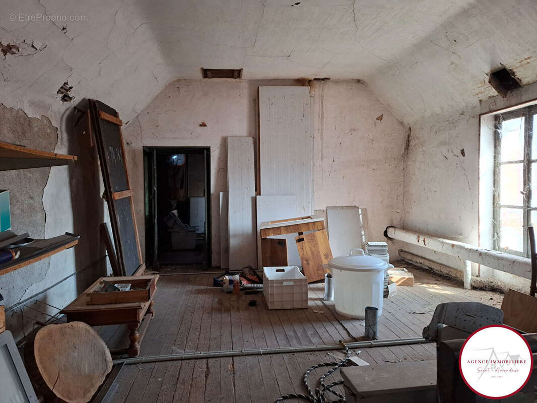 Commerce à SAINT-AMAND-MONTROND