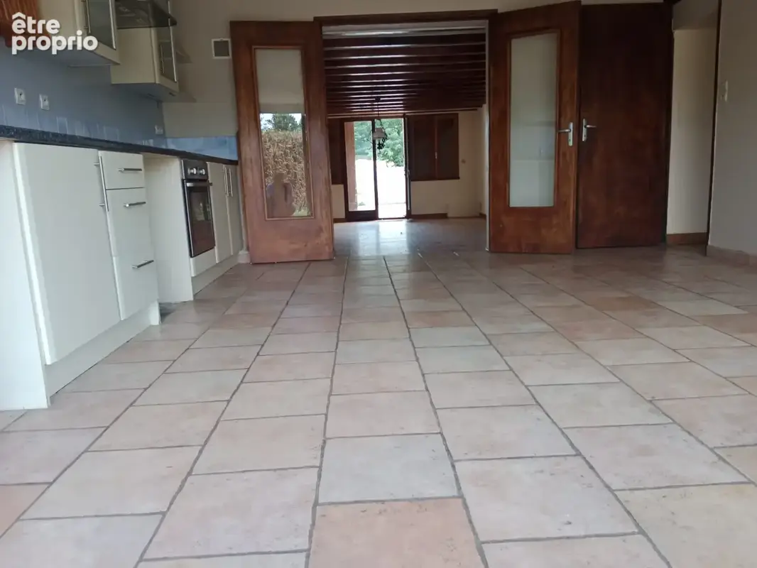 Maison 5 pièces 138 m² à vendre à Usson-Du-Poitou (86350) - photo 5