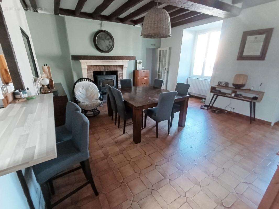 Maison à CHEMIRE-EN-CHARNIE