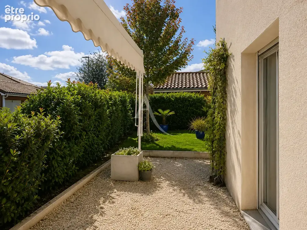 À vendre - maison 3 chambres avec jardin, garage et parking - photo 7