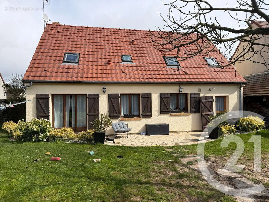 Maison à DAMMARTIN-EN-GOELE