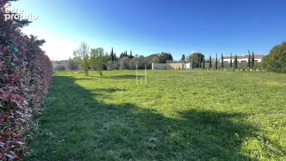 Terrain à VAYRES