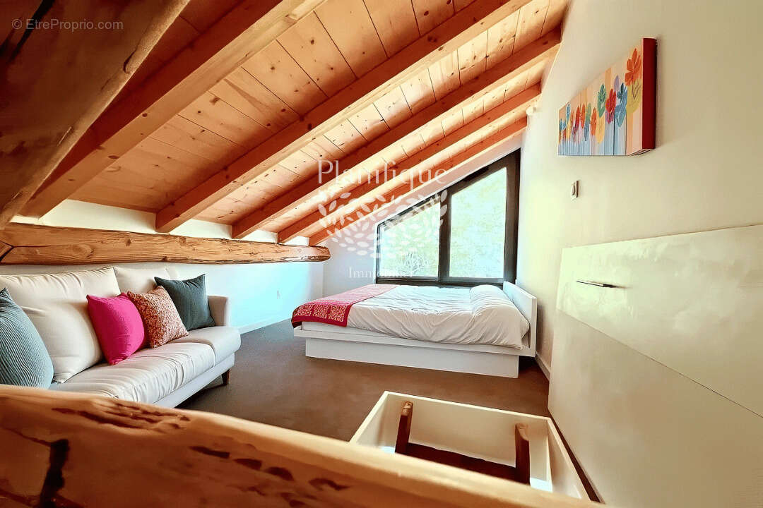 Maison à SAINT-PIERRE-EN-FAUCIGNY